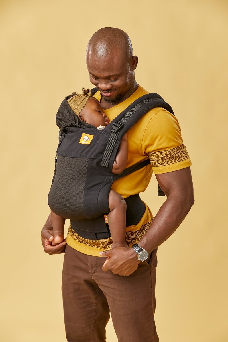 Tula Free-to-Grow Baby Carrier Coast Urbanista in black.