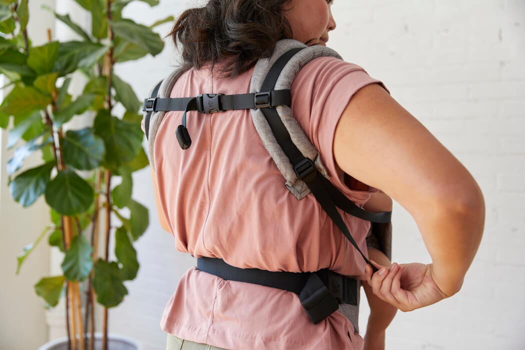 Tula Linen Free-to-Grow Carrier Ash.