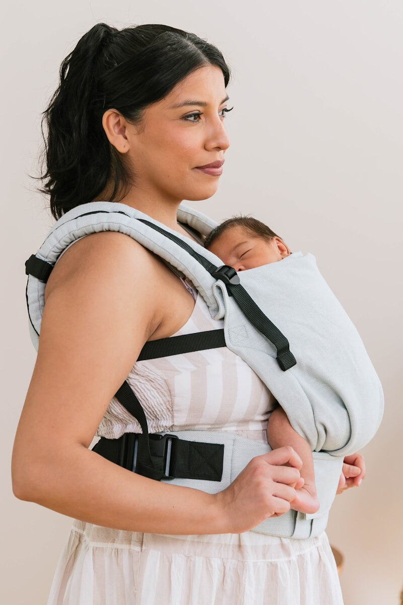 Free-to-Grow Linen Baby Carrier Seafoam