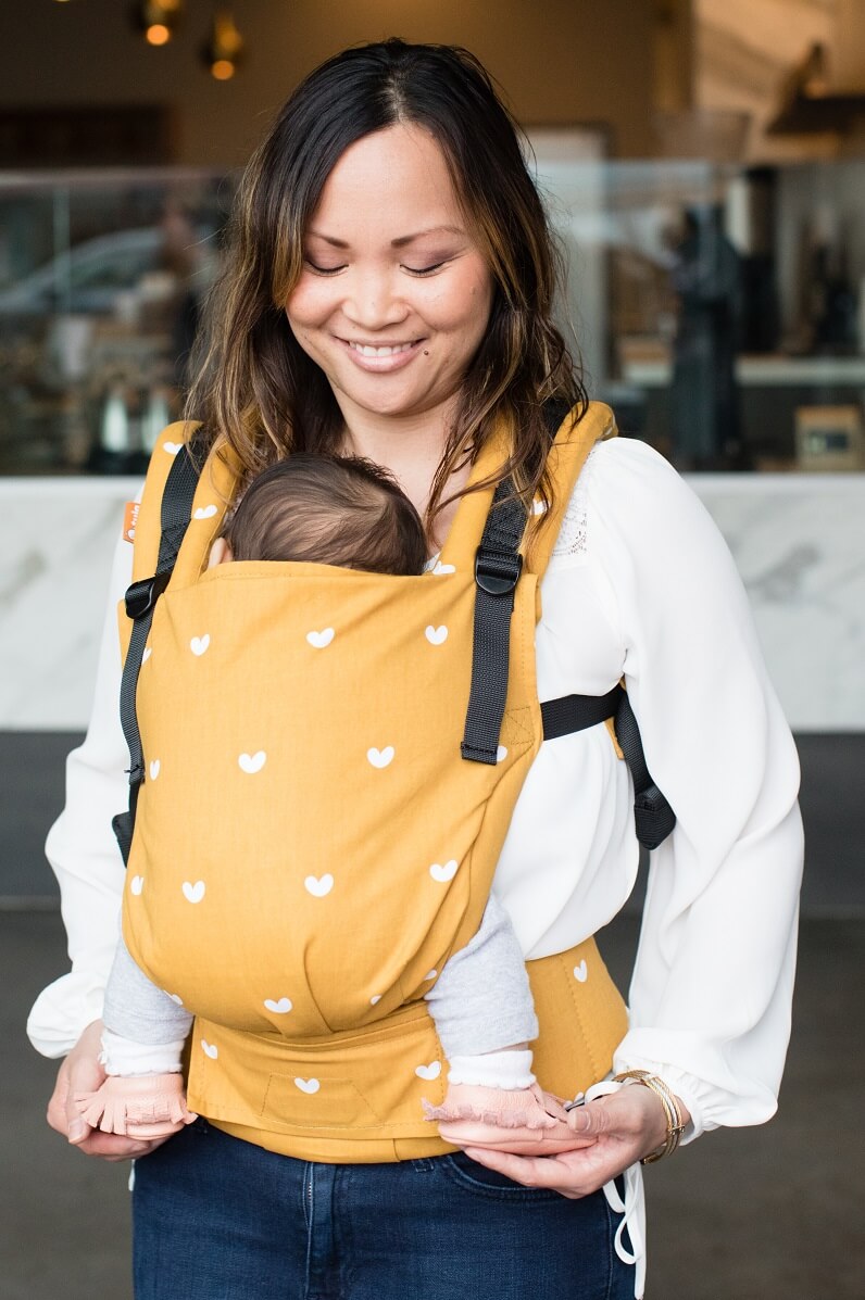 Tula Free-to-Grow Baby Carrier Play.